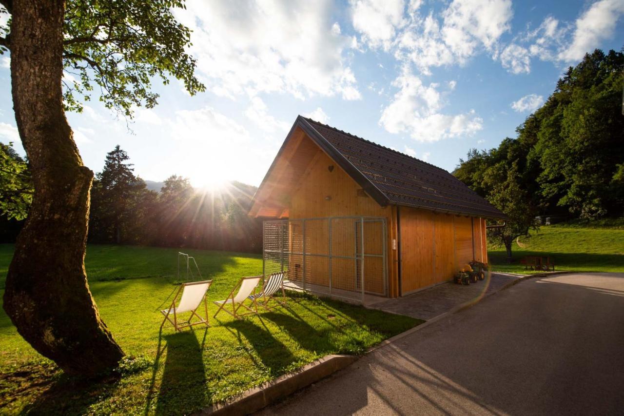 Apartments Tourist Farm Storman With Ev Ch-Station Tržič Extérieur photo